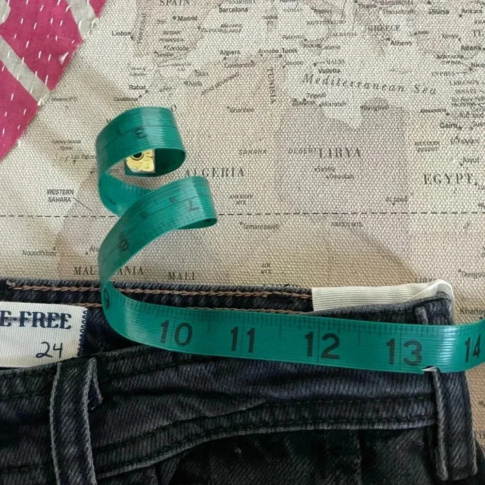 We The Free Loren High Rise Carpenter Barrel Jeans New with Size Tag MSRP 148$ - Picture 10 of 11
